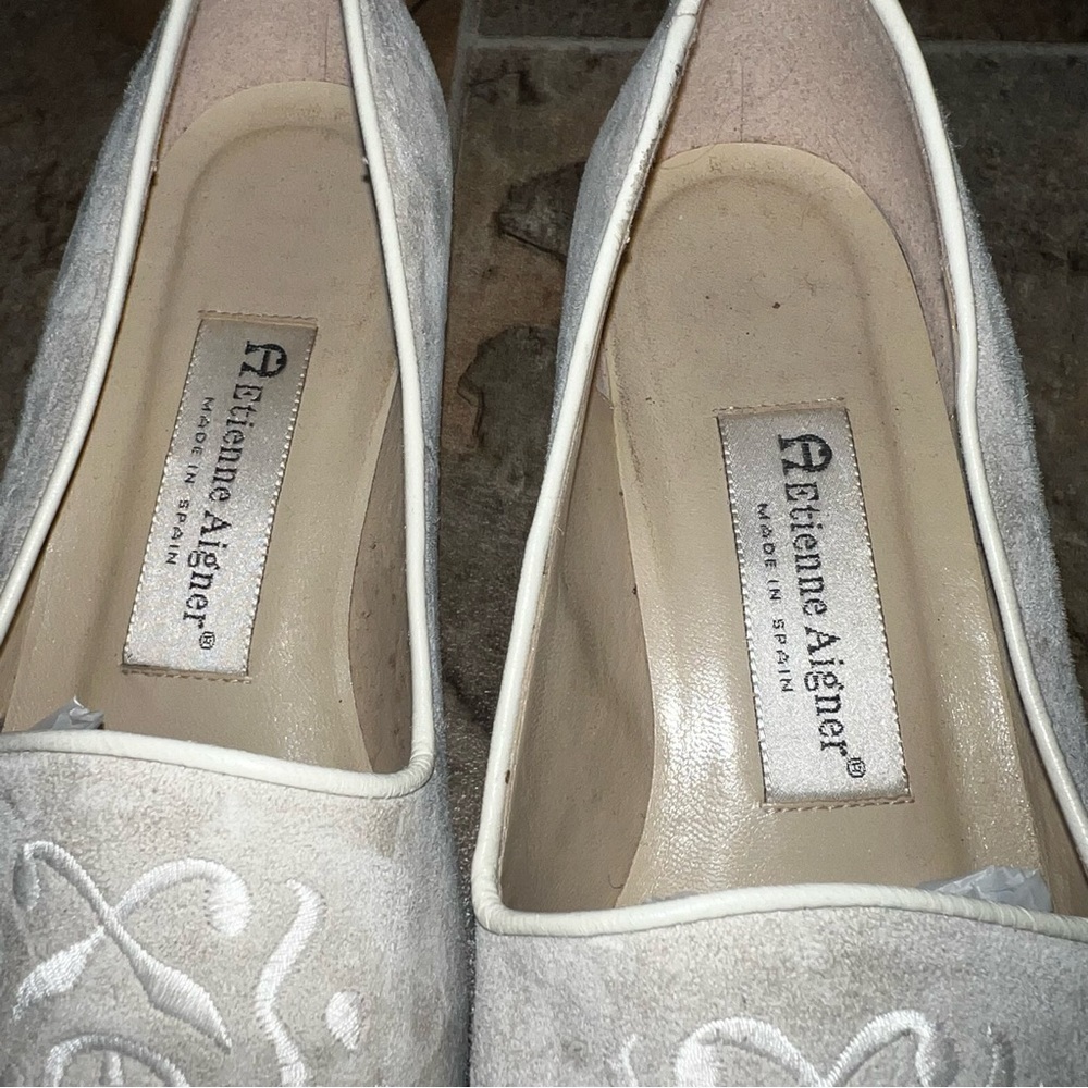 Etienne Aigner Scroll Cream Suede Leather Embroidered Loafers Flats - Picture 3 of 8